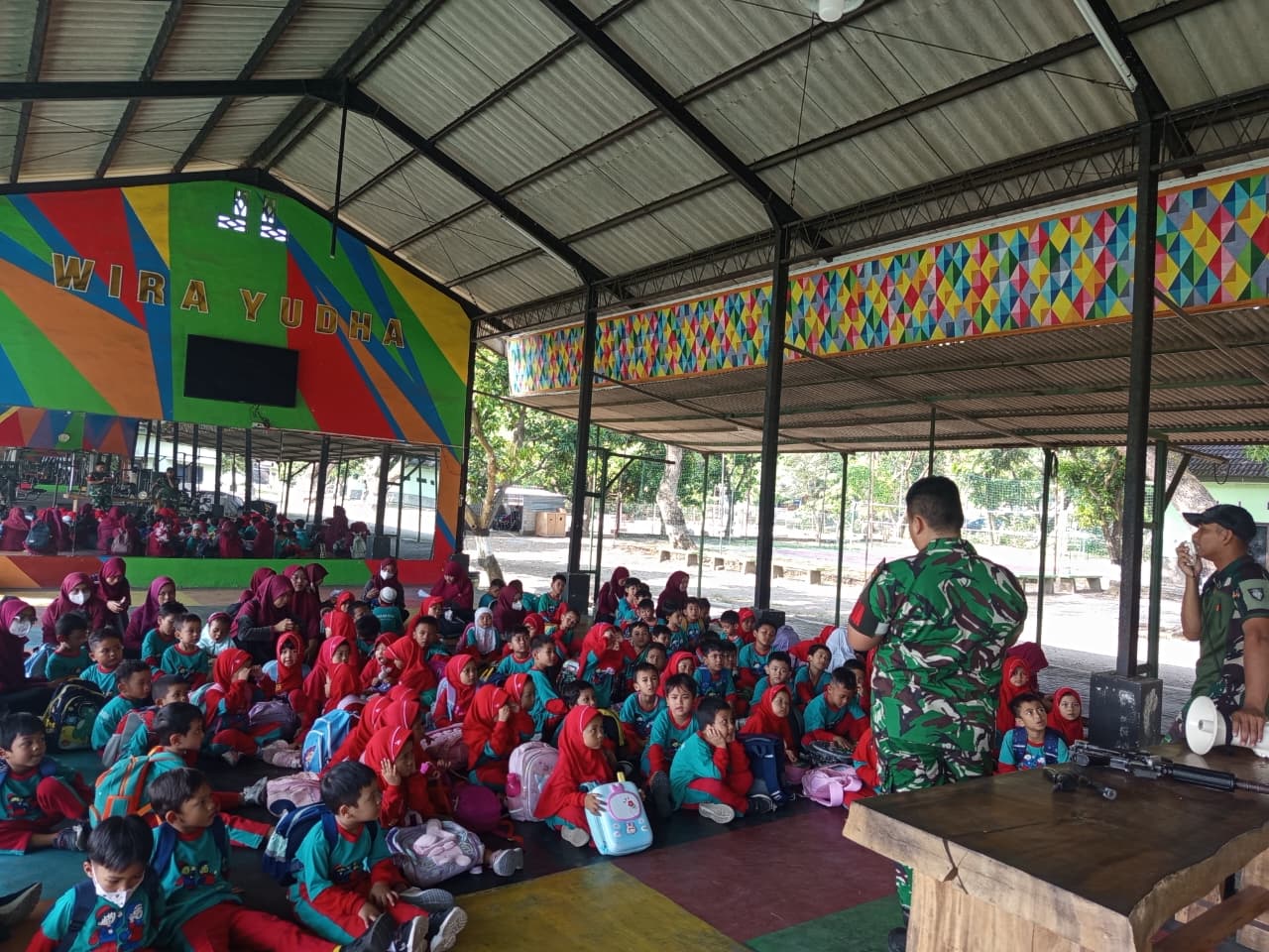 Outing Class Brigif Wira Yudha Kota Kediri: Belajar, Bermain, dan Mengenal Profesi Tentara dengan Menyenangkan
